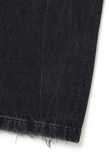 Клешеные джинсы