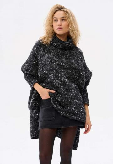 Длинный пуловер