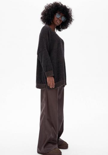 Длинный пуловер