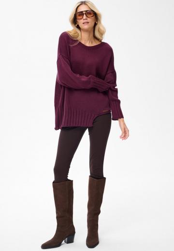 Пуловер с вырезом V