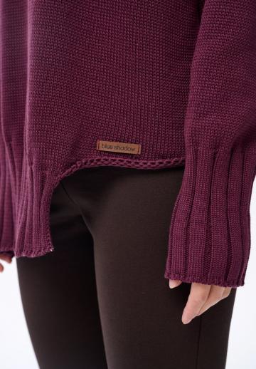 Пуловер с вырезом V