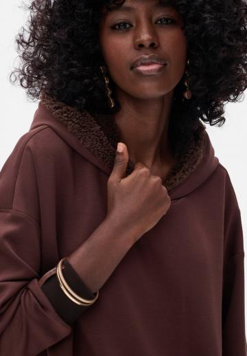 Пуловер с капюшоном