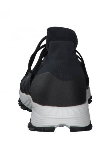 Тренировочные кроссовки