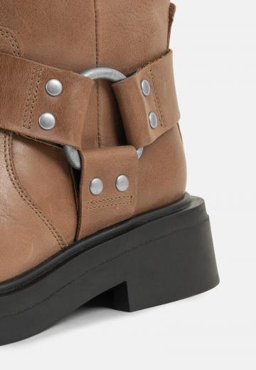 Гандбольные кроссовки