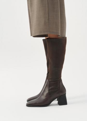 Высокие сапоги