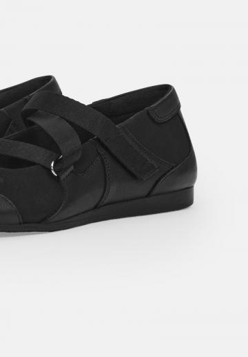 Спортивные балетки