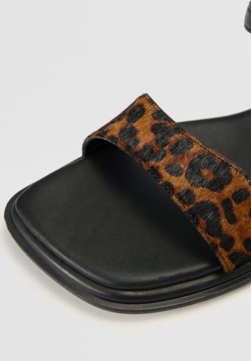 Гандбольные кроссовки