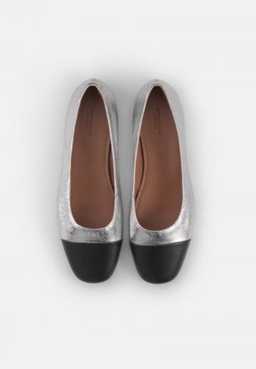 Гандбольные кроссовки