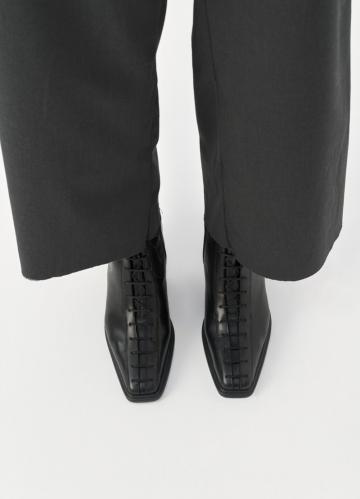 Сапожки на танкетке