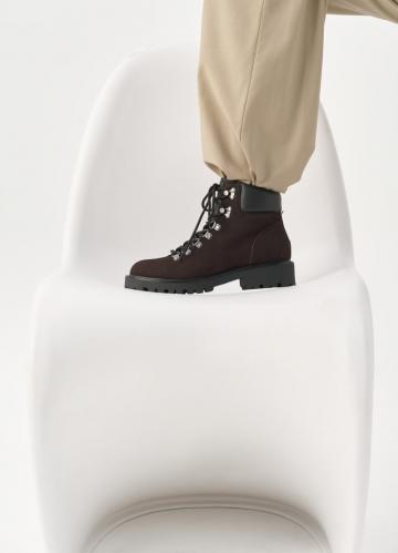 Ботинки на шнуровке