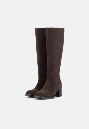 Сапожки на танкетке