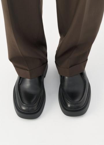 Ботинки на шнуровке