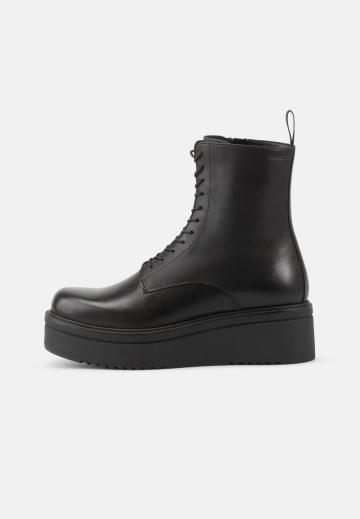 Полусапожки на платформе