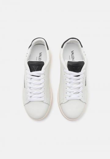 Гандбольные кроссовки