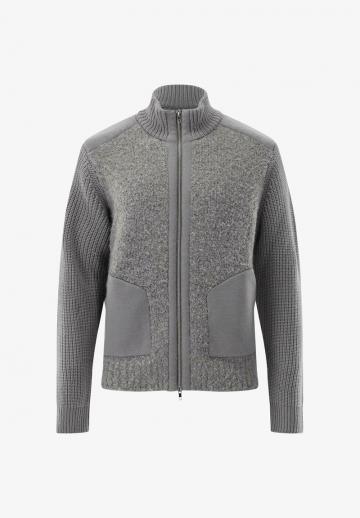 Вязаная кофта