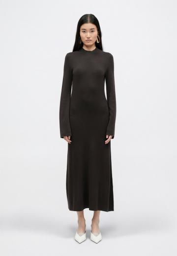 Вязаное платье