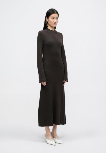 Вязаное платье