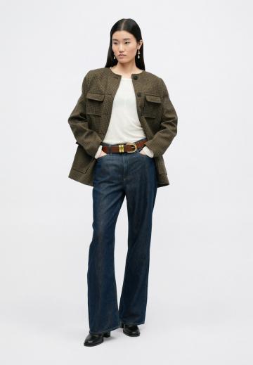 Блейзер с накладными карманами