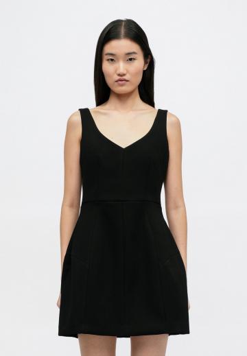 Короткое платье