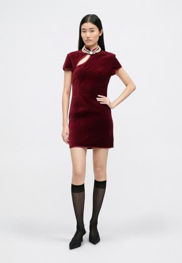 Короткое платье