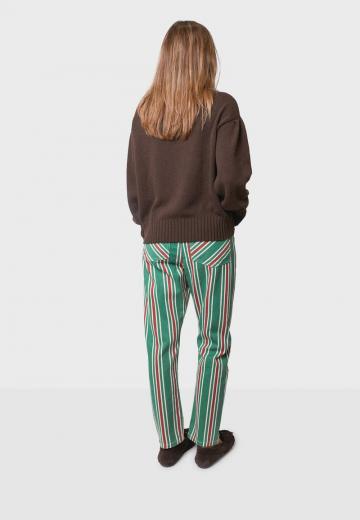 Пуловер с вырезом V