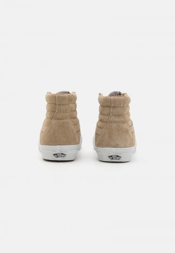 Гандбольные кроссовки