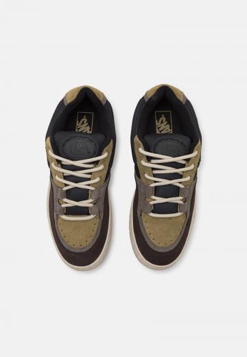 Гандбольные кроссовки