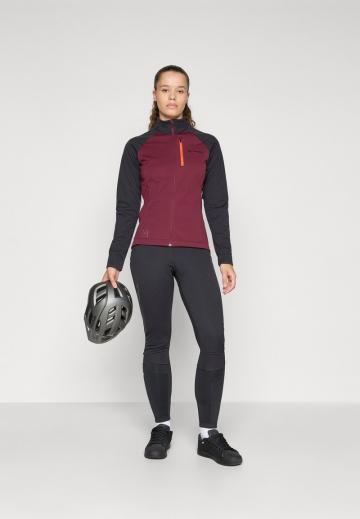 Спортивная куртка