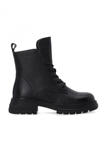 Ботинки на шнуровке