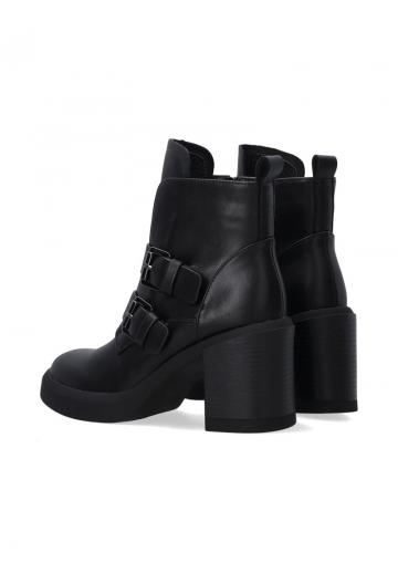 Полусапожки на высоком каблуке