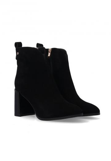 Полусапожки на высоком каблуке