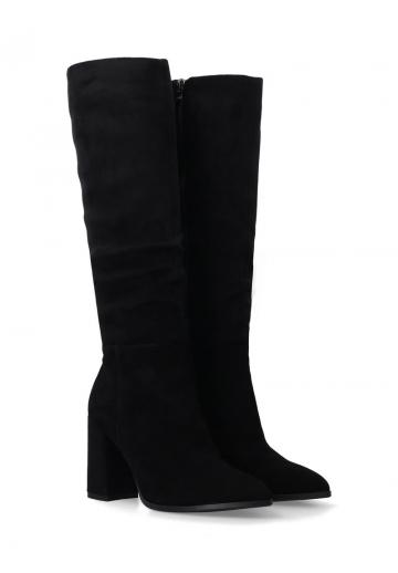 Высокие сапоги