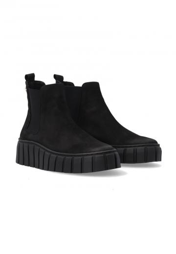 Сапожки на танкетке