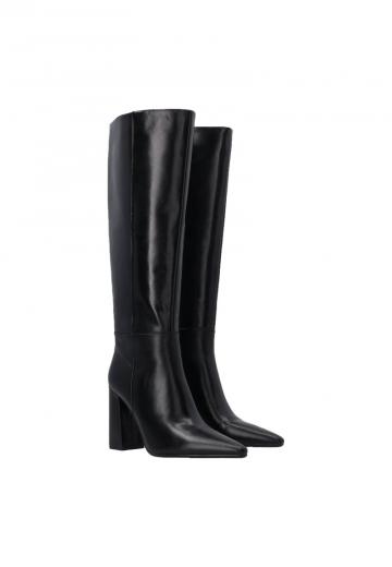 Высокие сапоги