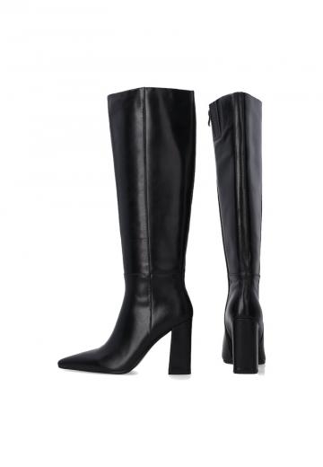 Высокие сапоги