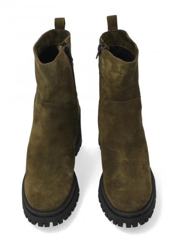 Полусапожки на высоком каблуке