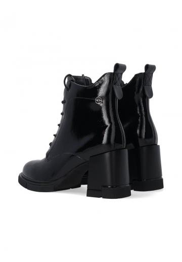 Полусапожки на высоком каблуке