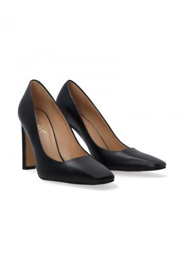 Туфли на высоком каблуке