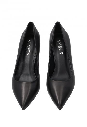 Туфли на высоком каблуке