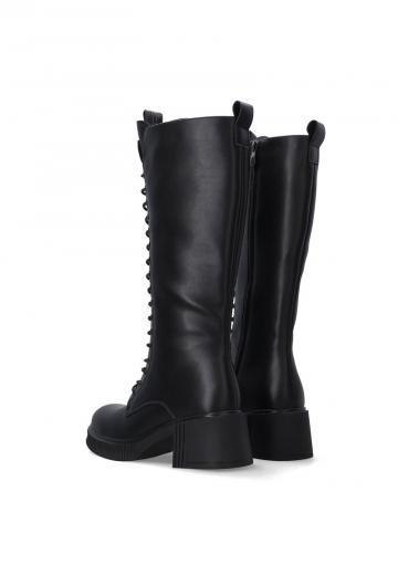 Сапоги на шнуровке