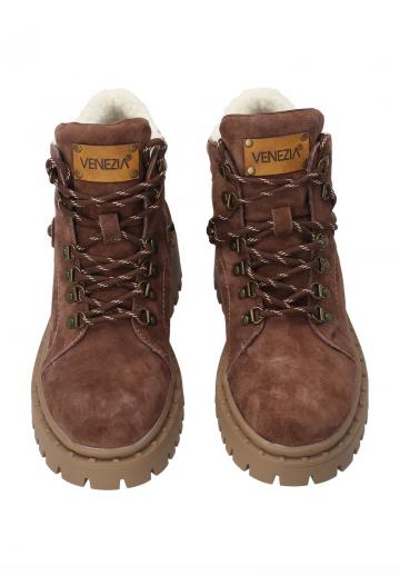 Ботинки на шнуровке