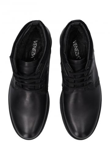 Ботинки на шнуровке