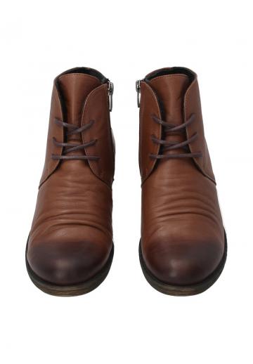 Ботинки на шнуровке