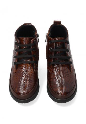 Ботинки на шнуровке