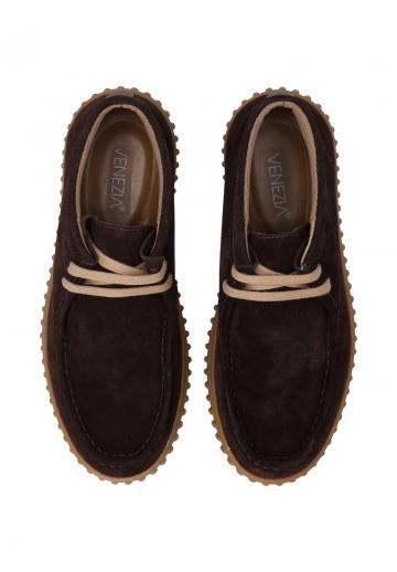 Ботинки на шнуровке