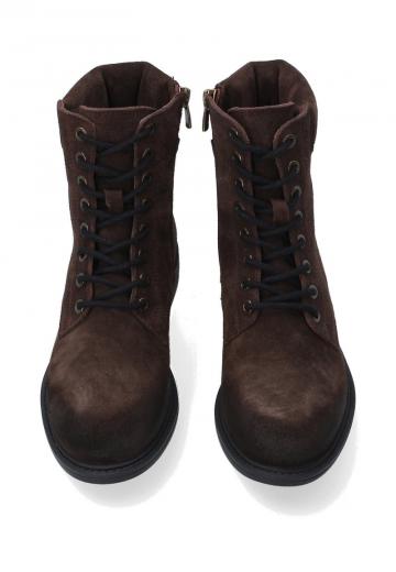 Ботинки на шнуровке