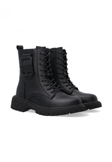 Ботинки на шнуровке