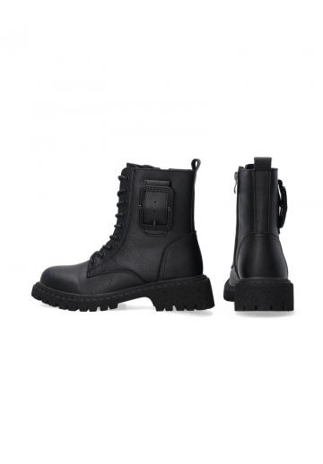 Ботинки на шнуровке