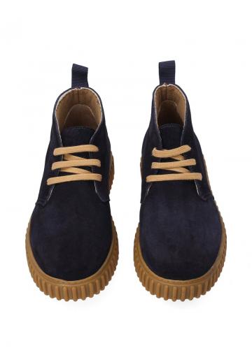 Ботинки на шнуровке