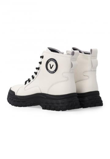 Ботинки на шнуровке